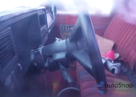 1991 Chevrolet Gmt-400 C1500 z USA, uszkodzony, nr VIN 1GCDC14K2MZ215973